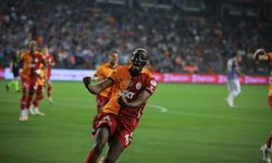 Osimhen Galatasaray Tarihine Geçti