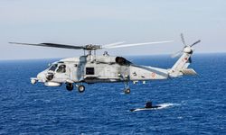 Askeri helikopter denize acil iniş yaptı!