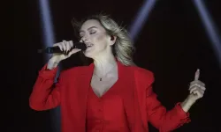 Hadise hayranlarını korkuttu: "Sesim gitti"