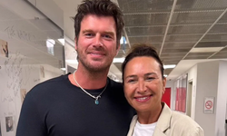 Kıvanç Tatlıtuğ ile Demet Akbağ'dan kulis pozu!