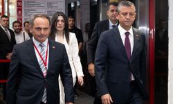 CHP'de 3 saat süren toplantı bitti