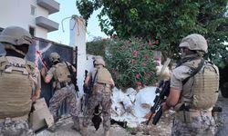 Mersin'de fuhuş operasyonu: 22 gözaltı