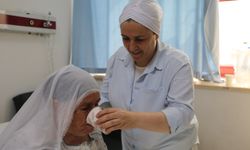 Termometreler 45 dereceyi gördü: Hastaneler doldu taştı