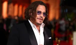 Johnny Depp küllerinden doğdu!