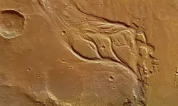 Mars'ta eski nehir izleri keşfedildi