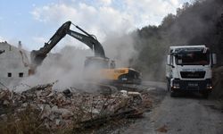 Orman yangınlarının yarattığı enkaz kaldırılıyor!