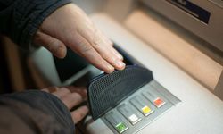 Dolandırıcı bankada yakalandı