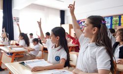 Ara tatil sona erdi: Milyonlarca öğrenci okula döndü