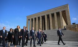 KKTC'nin yeni Cumhurbaşkanı Anıtkabir'i ziyaret etti