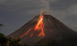 Semeru Yanardağı'nda patlama meydana geldi!