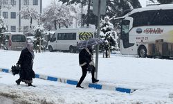 3 ilde 62 yerleşim yerinin yolu ulaşıma kapandı!