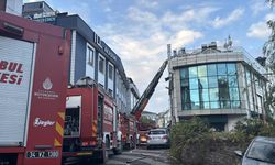 Otelin çatı katında korkutan yangın!