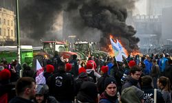AB Liderler Zirvesi yapılırken çiftçilerden traktörlü protesto!