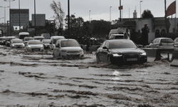 Fas’ta sel ve fırtınada 21 kişi can verdi!