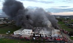 Kauçuk fabrikasında büyük yangın!