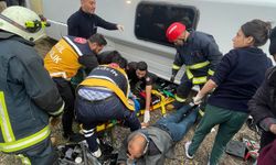 Antalya'da midibüs devrildi: 6 yaralı