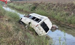 İşçileri taşıyan servis kanala düştü: 18 yaralı!