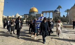 İsrailliler, Mescid-i Aksa'ya baskın düzenledi