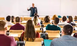 Üniversitelerde üç ay yaz tatili kalkıyor