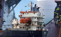 Dron saldırısına uğrayan gemi Samsun Limanı’na demirledi