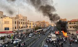 İran'da ateş sokakları sardı!