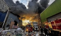 Geri dönüşüm fabrikası cayır cayır yandı!