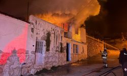 Evde çıkan yangında can verdi!