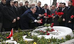 Muhsin Yazıcıoğlu kabri başında anıldı!