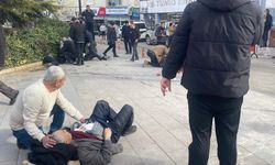 Baba ve 3 oğlu sokak ortasında silahla vuruldu