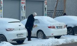 Diyarbakır’da kar yağışı çileye dönüştü