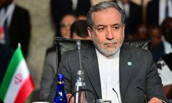 İran’dan Zelenskiy’e: Dünya palyaçolardan bıktı!