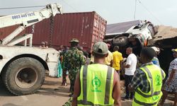 Kontrolden çıkan kamyon kalabalığa daldı: 12 kişi öldü!