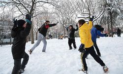Valilik beklenen kararı verdi! İstanbul'da okullar tatil edildi!
