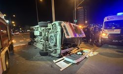 Ambulans takla attı: 3'ü sağlık çalışanı 5 kişi yaralandı!