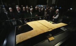 Hırka-i Şerif İstanbul'da ziyarete açıldı!