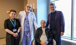 Özgür Özel, Hikmet Çetin'i hastanede ziyaret etti!