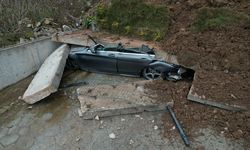 Sakarya'da istinat duvarı çöktü