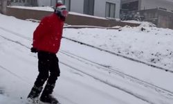 Şehir merkezinde kayak yaptı