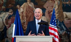 ABD'nin Paris Büyükelçisi bakanlığa çağrıldı