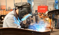 Sanayi üretimi yıllık yüzde 2,1 azaldı!