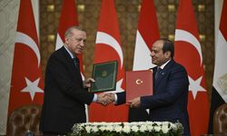 Erdoğan'dan Mısır'da Suriye mesajı