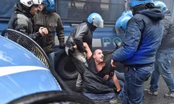 İtalya'da kültür merkezi kapatıldı sokaklar karıştı