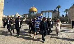 65 bini aşkın fanatik Yahudi Mescid-i Aksa'ya baskın düzenledi!