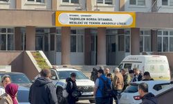 2 öğretmen ve bir öğrenciyi bıçakladı!