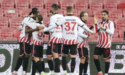 Samsunspor evinde üç puanı kaptı