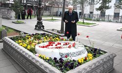 Bahçeli, Yazıcıoğlu'nun kabrini ziyaret etti!