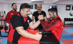 Milli bilek güreşçileri kürsüyü hedefliyor!