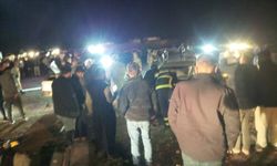 Otomobiller çarpıştı: 1 ölü, 8 yaralı