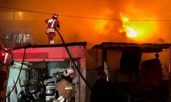 Yangında ev ve otomobil küle döndü!