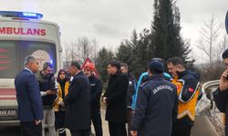 Yalova'da servis midibüsü kaza yaptı: 1 ölü, 20 yaralı